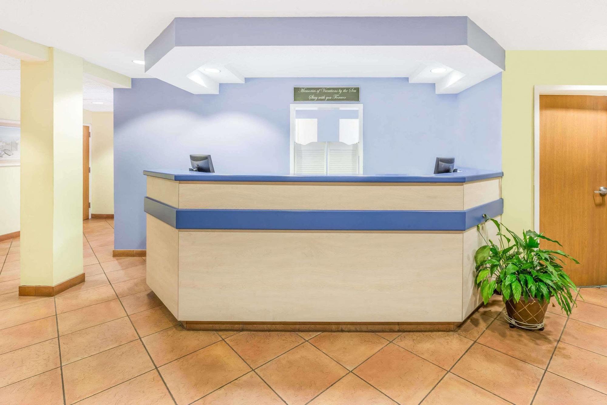 Microtel Inn & Suites By Wyndham Каролина-бич Экстерьер фото